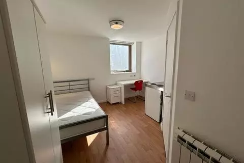 Studio to rent