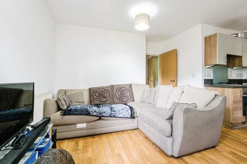 1 bedroom flat for sale, Harman Rise, Ilford, IG3