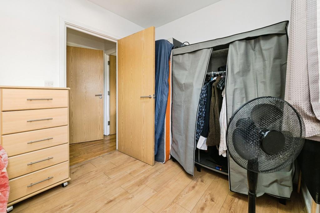 Walk-in wardrobe