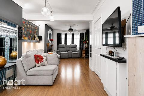 4 bedroom semi-detached house for sale, Barton Hill Drive, Sheerness