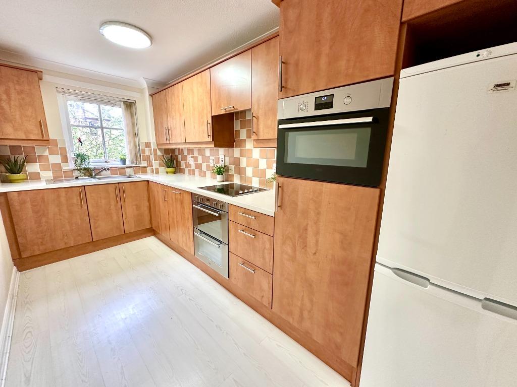 Pollokshields Square, Glasgow, G41 - View 3