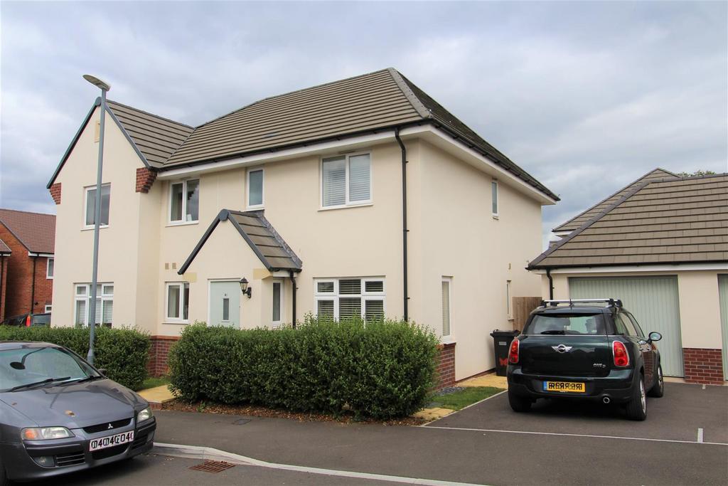 3 bedroom semi-detached house to rent