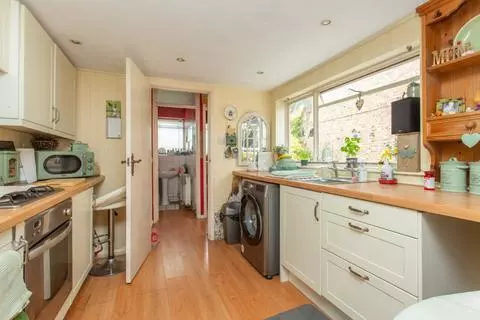 3 bedroom end of terrace house for sale - Widok 3