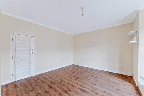 2 bedroom maisonette for sale, Replingham Road, London