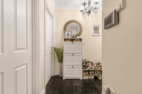 1 bedroom flat for sale, Beningfield Drive, London Colney, AL2
