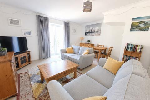 3 bedroom end of terrace house for sale, Bakers Court, South Petherton, TA13