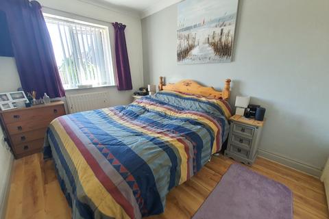 3 bedroom end of terrace house for sale, Bakers Court, South Petherton, TA13