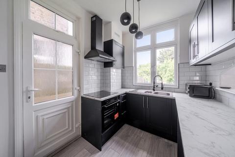 3 bedroom semi-detached house for sale, Bellingham Road, Catford London, SE6