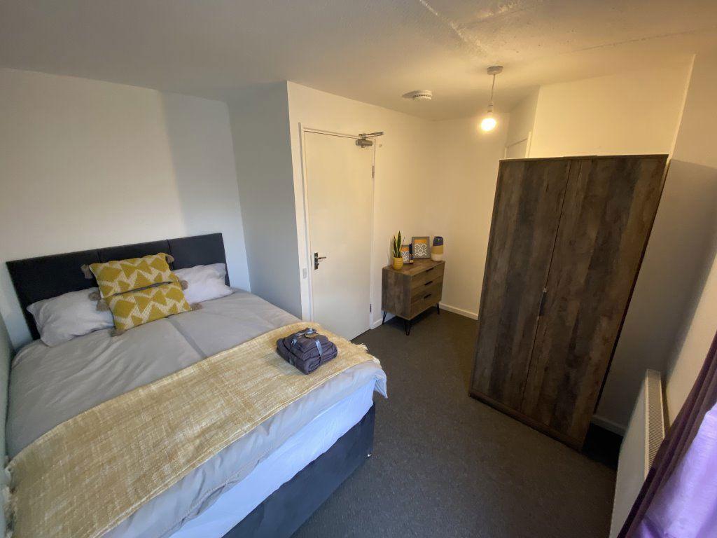 1 bedroom in a house share to rent
