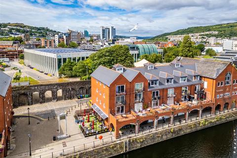 2 bedroom flat for sale, 2 Anchor CourtVictoria QuayMarinaSwanseaWest Glam