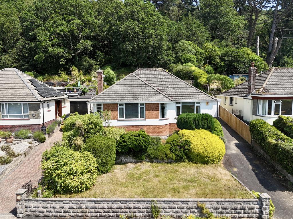 2 bedroom detached bungalow for sale
