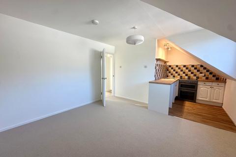 2 bedroom flat to rent, The Gew, Marazion, TR17
