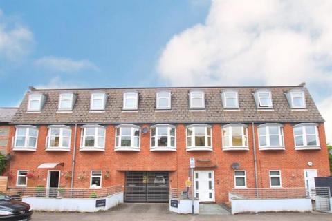 1 bedroom flat to rent, Lynmouth Road, READING