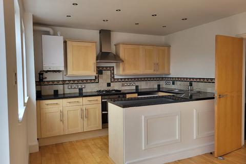 1 bedroom flat to rent, Lynmouth Road, READING