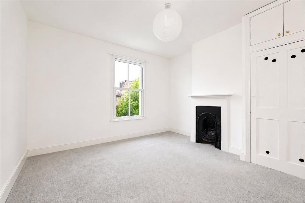 House in Cambridge, Newnham - More