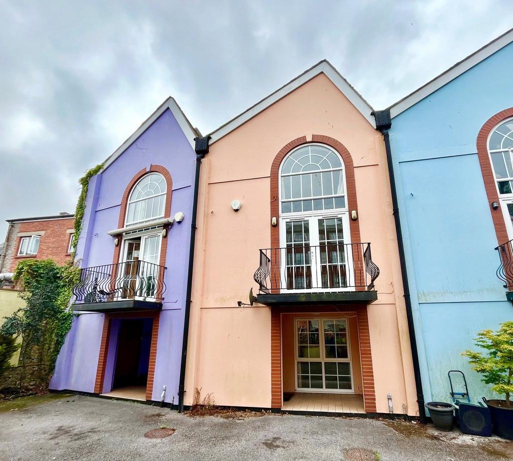 3 bedroom terraced house to rent