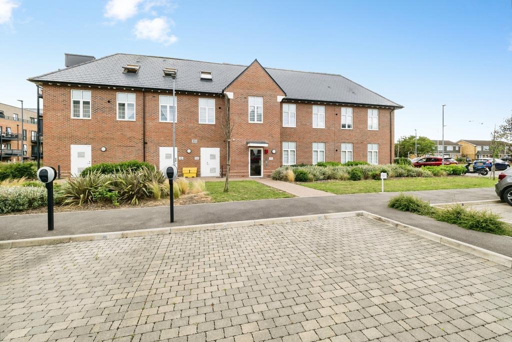 2 bedroom flat for sale