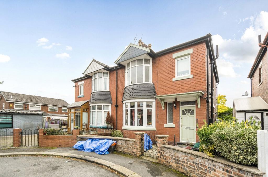 3 bedroom semi-detached house for sale