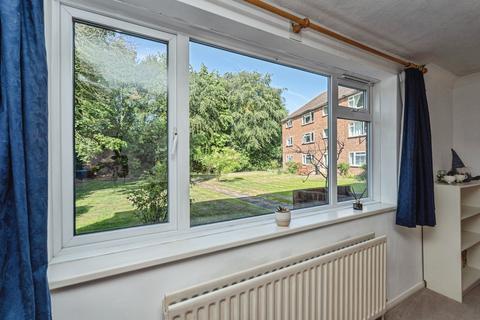 2 bedroom ground floor flat for sale, Station Parade, Virginia Water, GU25