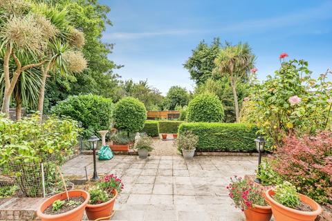4 bedroom detached house for sale, West End Road, SOUTHAMPTON, Hampshire, SO18