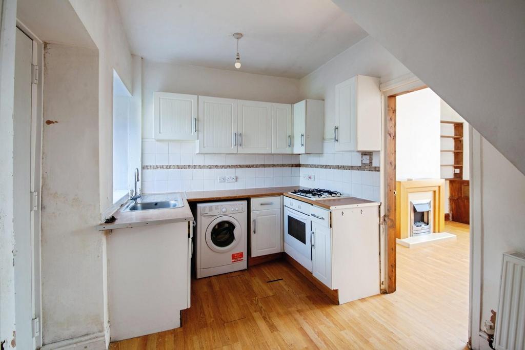 House in Sheffield, Wadsley Bridge, Fox Hill - View 2