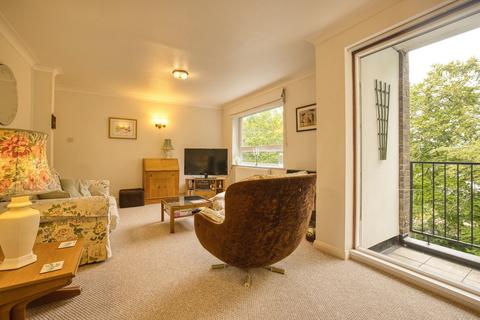 2 bedroom flat for sale, Francis Road, Broadstairs, Kent, CT10
