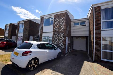 3 bedroom terraced house to rent, Silverdale Close, Pagham, Bognor Regis, PO21