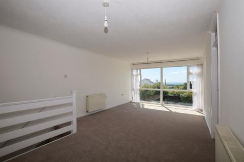 3 bedroom terraced house to rent, Silverdale Close, Pagham, Bognor Regis, PO21