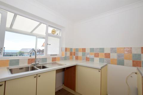 3 bedroom terraced house to rent, Silverdale Close, Pagham, Bognor Regis, PO21