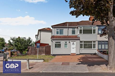 4 bedroom semi-detached house for sale, Gorseway, Romford, RM7