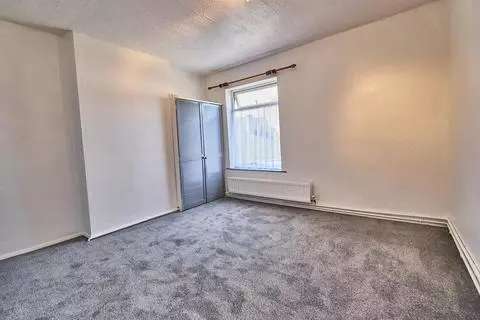 2 bedroom end of terrace house to rent – pohled 5