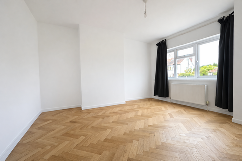 2 bedroom maisonette for sale, Station Avenue, Epsom