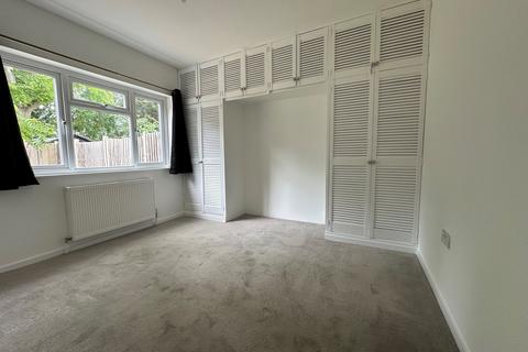 2 bedroom maisonette for sale, Station Avenue, Epsom