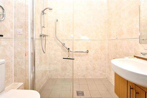 1 bedroom retirement property for sale, Jevington Gardens, Eastbourne