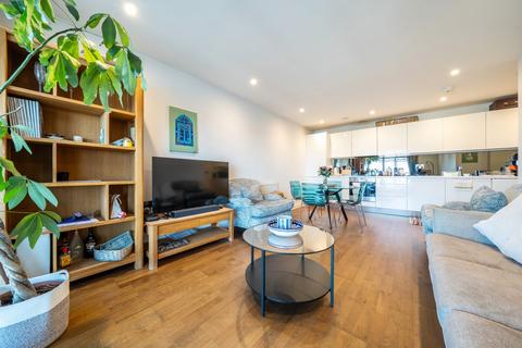 3 bedroom apartment to rent, Wharf Street London SE8