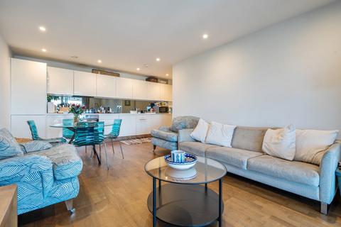 3 bedroom apartment to rent, Wharf Street London SE8