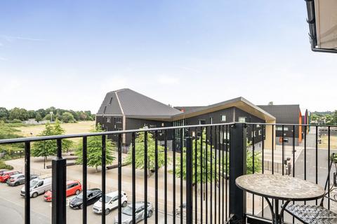 1 bedroom flat for sale, Bell Farm Way, Hersham, Walton-on-Thames, KT12