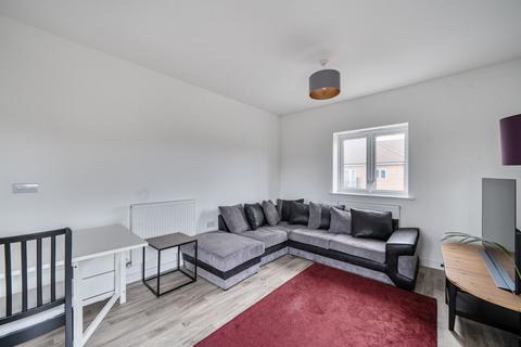 1 bedroom flat for sale, Bell Farm Way, Hersham, Walton-on-Thames, KT12