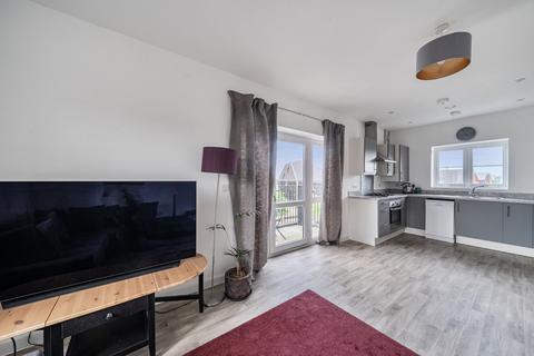 1 bedroom flat for sale, Bell Farm Way, Hersham, Walton-on-Thames, KT12