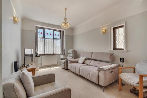 4 bedroom semi-detached bungalow for sale, Levett Gardens | Seven Kings Bungalow Estate | IG3