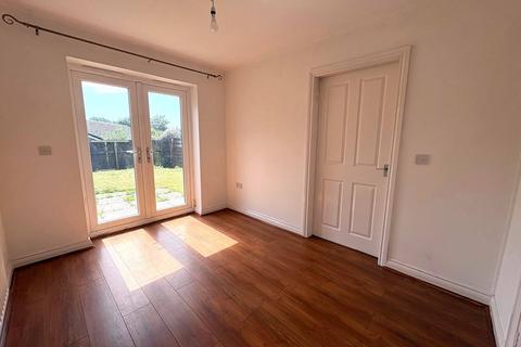 4 bedroom detached house to rent, Kirkwood Close, Aspull