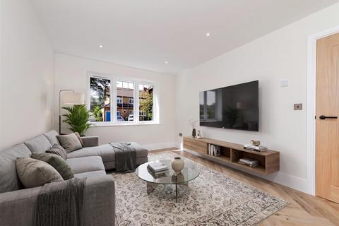 5 bedroom detached house for sale, Briar Road, St. Albans