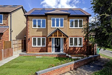 5 bedroom detached house for sale, Briar Road, St. Albans