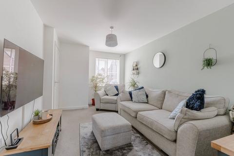 2 bedroom semi-detached house for sale, Lyncoln Drive, Oulton