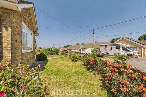 2 bedroom detached bungalow for sale, Hafan Tawel, 16 Penbanc, Fishguard, SA65 9BJ