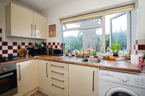 2 bedroom flat for sale, Holly Court, Storrington, Pulborough, West Sussex, RH20