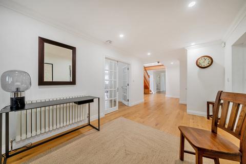 5 bedroom detached house for sale, Hawthorne Road, Bromley