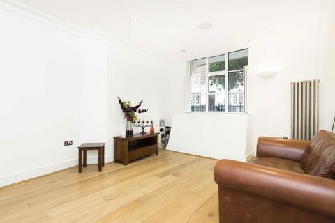 2 bedroom flat to rent, Bartholomew Close, London EC1A