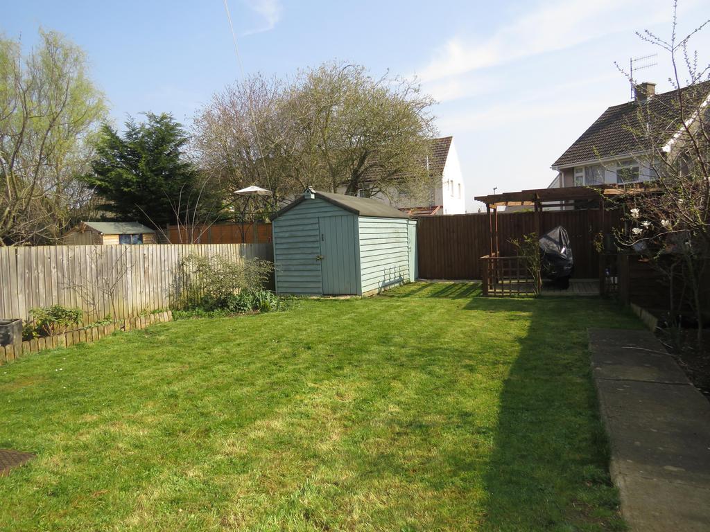 3 bedroom semi-detached house to rent