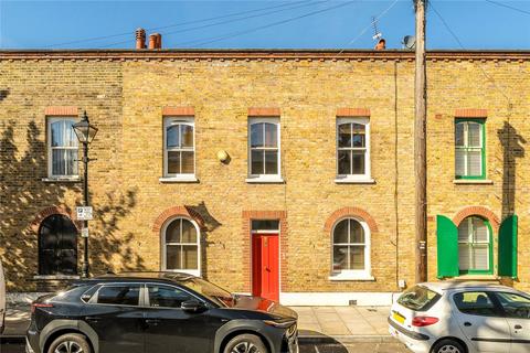 3 bedroom terraced house to rent, Cyprus Street, Bethnal Green, London, E2
